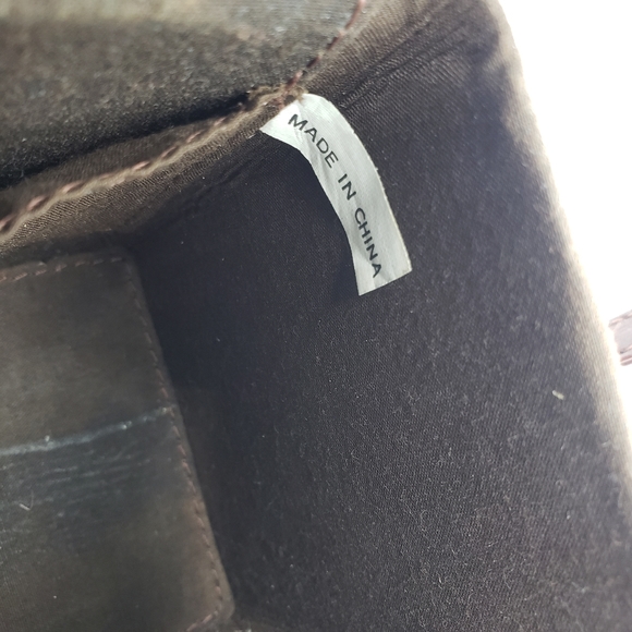 Square Box Crossbody Purse w/Double Zipper Closure - Picture 8 of 11